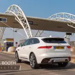 Ecco l'auto che paga in criptovalute se segnali le buche